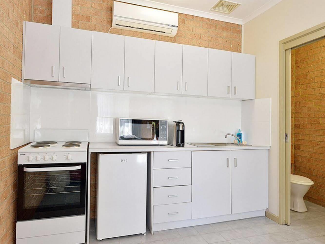 Cranbourne Motor Inn Ngoại thất bức ảnh